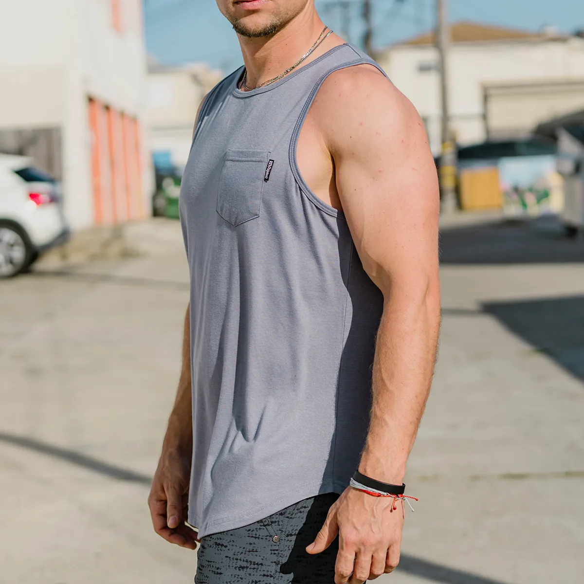 021 ESSENTIAL DROP-CUT TANK - GRAPHITE