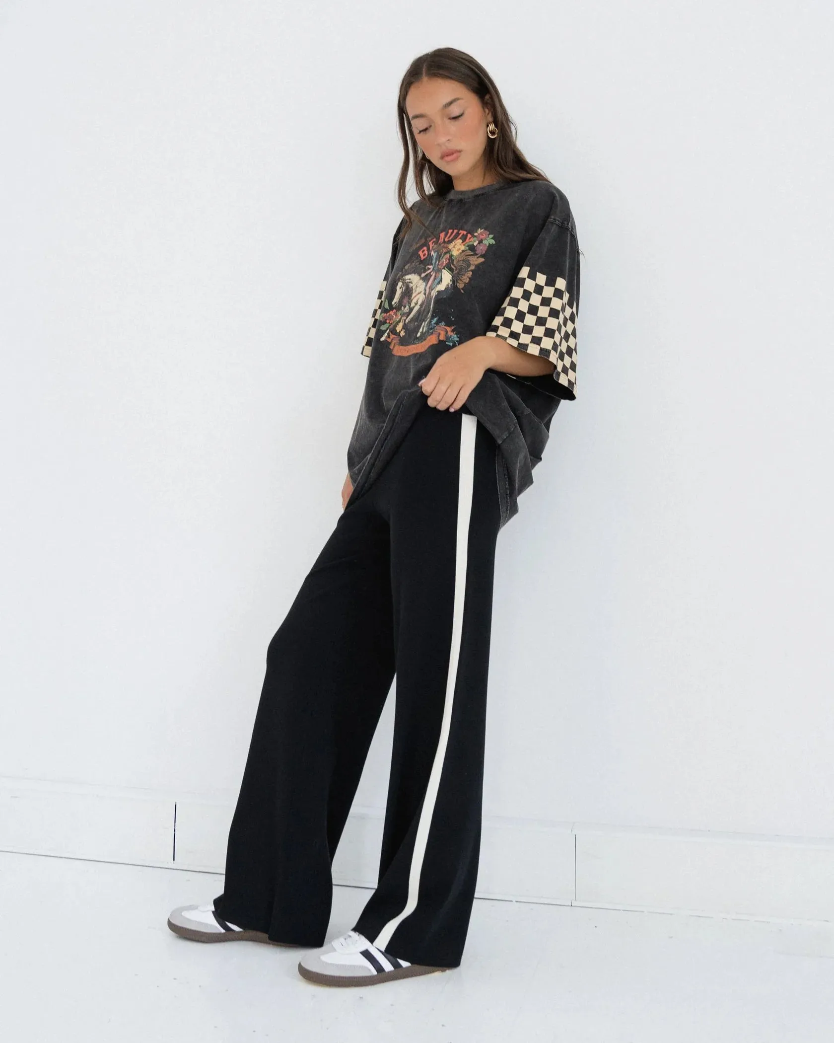 Beauty Tee - Charcoal