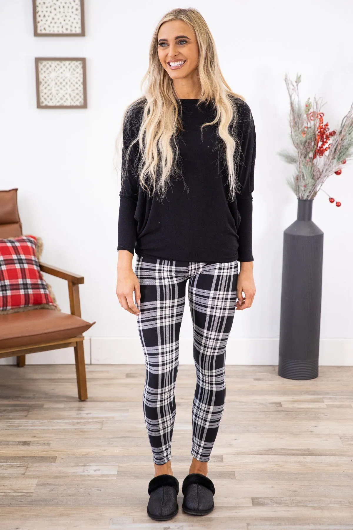 Black and White Plaid Leggings