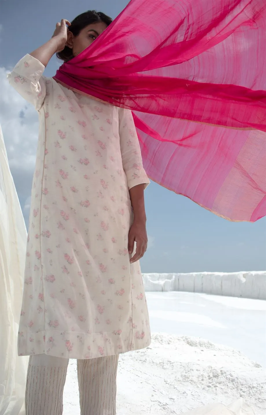 Dot   I   Kurta-Pants-And-Dupatta