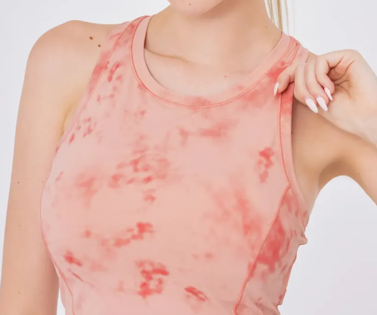 easyoga LA-VEDA Airbrush Cropped Tank - FJ4 Pink Watercolor