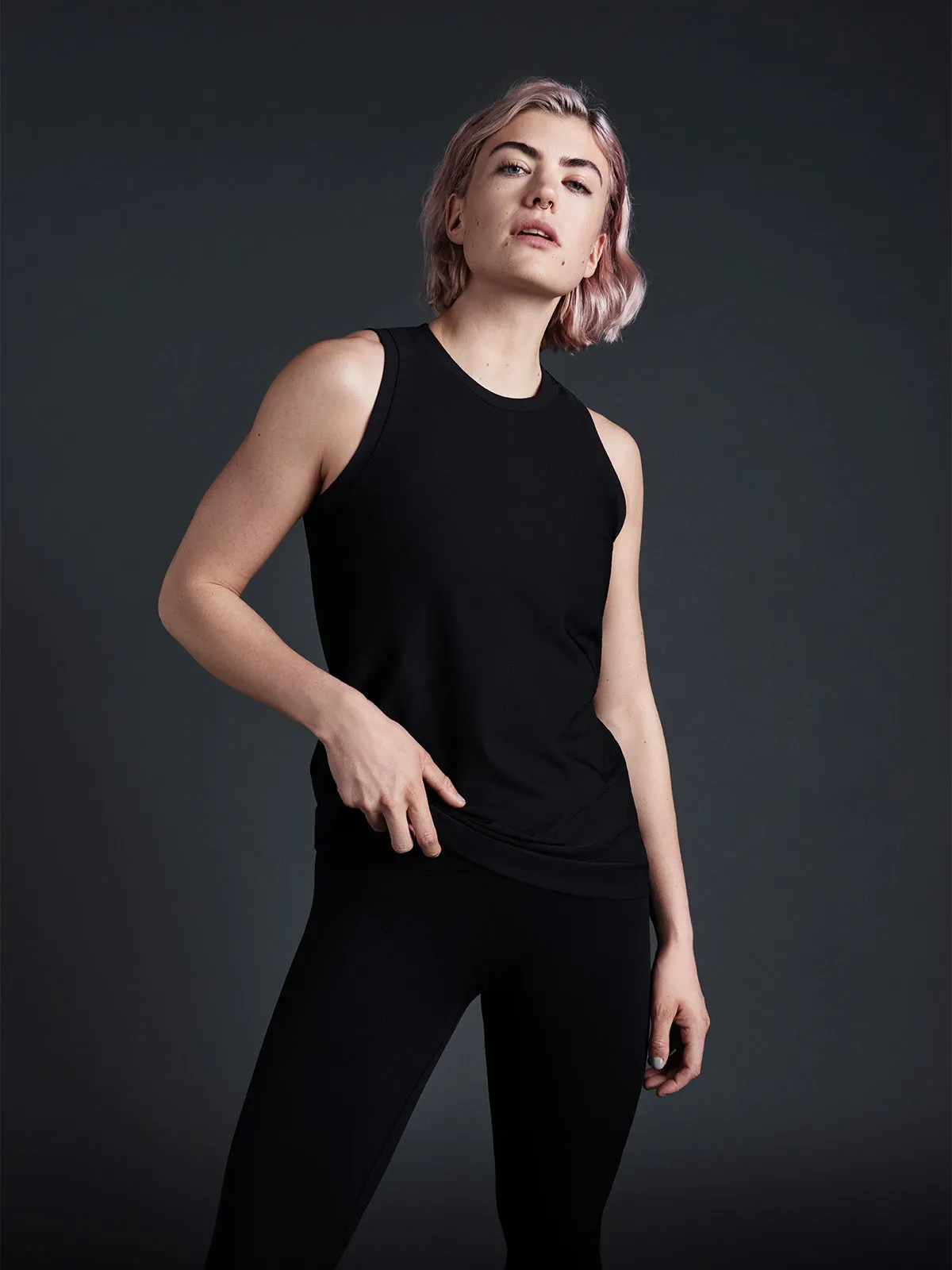 FLUID Tank Black