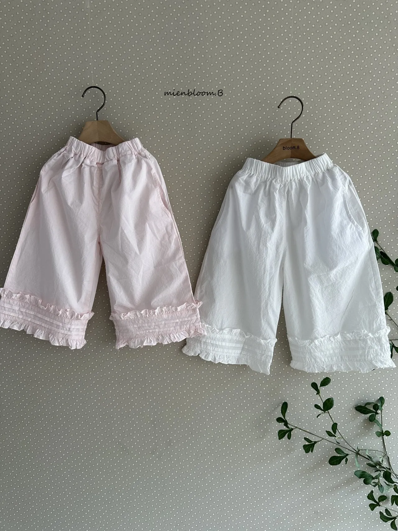 Frill wide pants