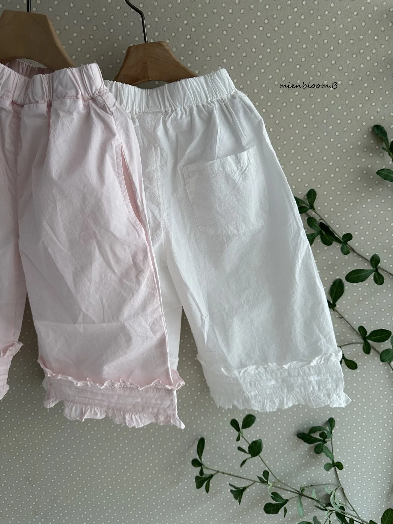 Frill wide pants