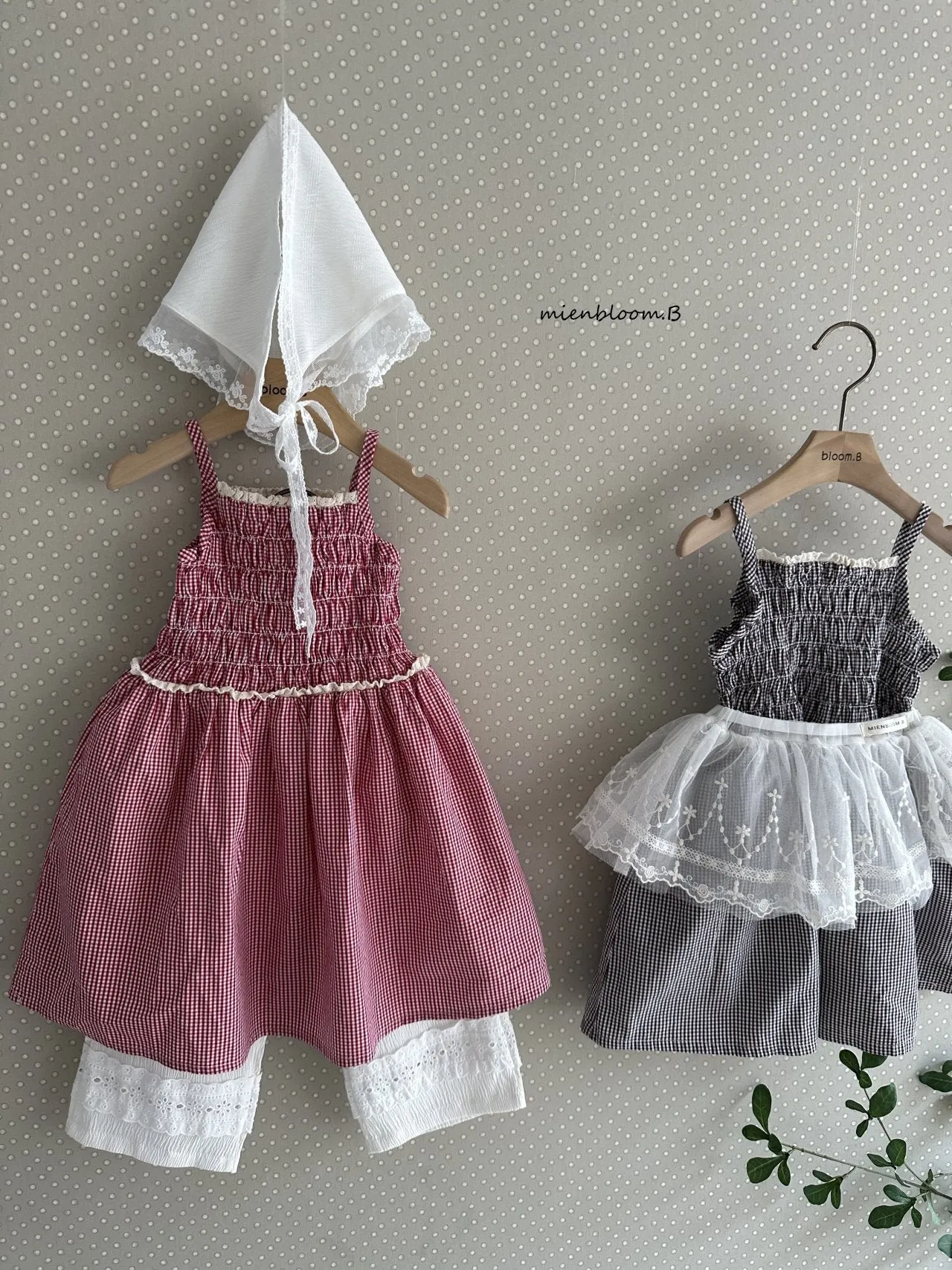 Frill wide pants