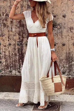 Gloria - Lace maxi dress with V-neckline and short sleeves.