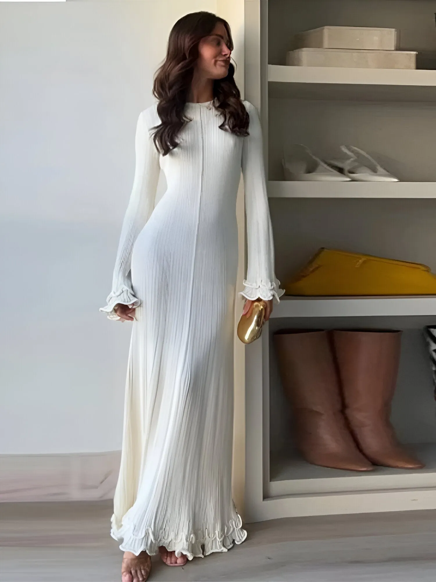Halina | Elegant and sexy dress with ruffles at the back