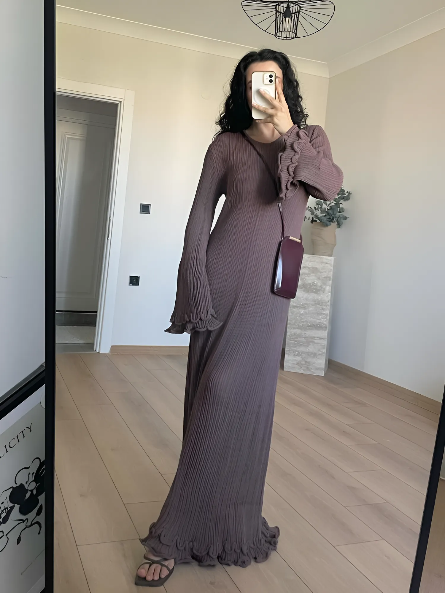Halina | Elegant and sexy dress with ruffles at the back