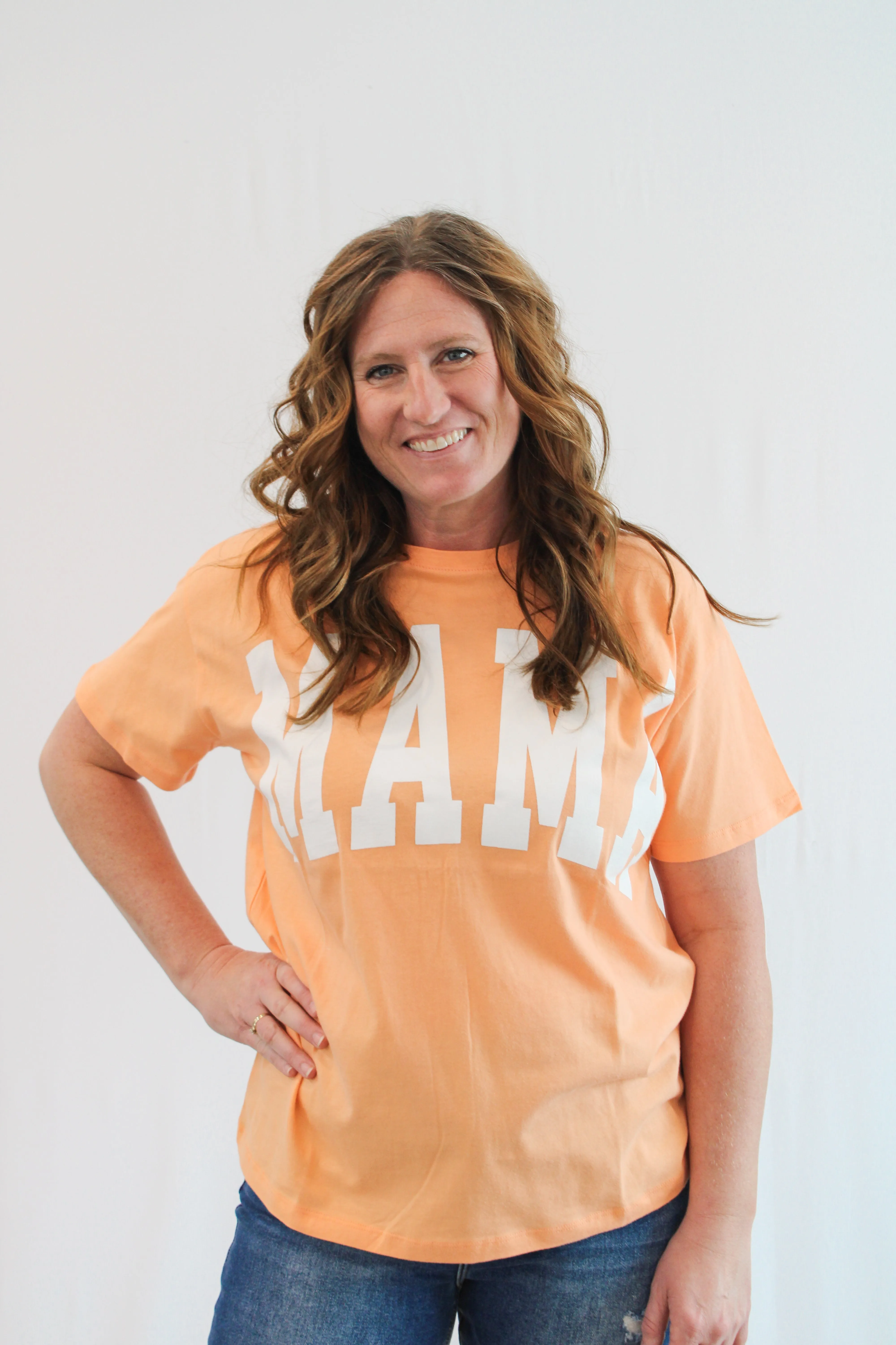 MAMA GRAPHIC TEE 2 COLOR OPTIONS