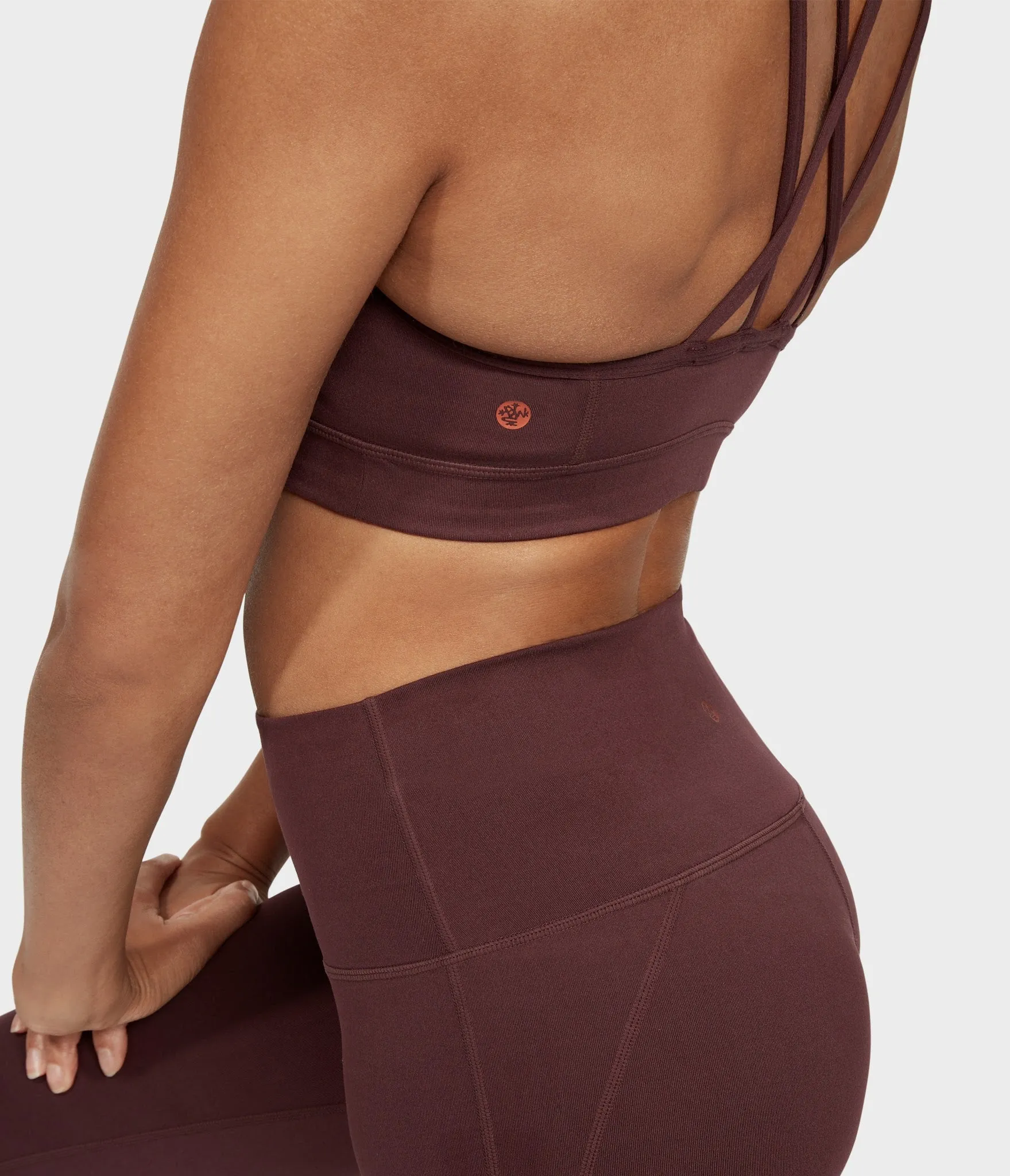 Manduka Apparel - Women's Cross Strap Bra 01 - Dark Chestnut