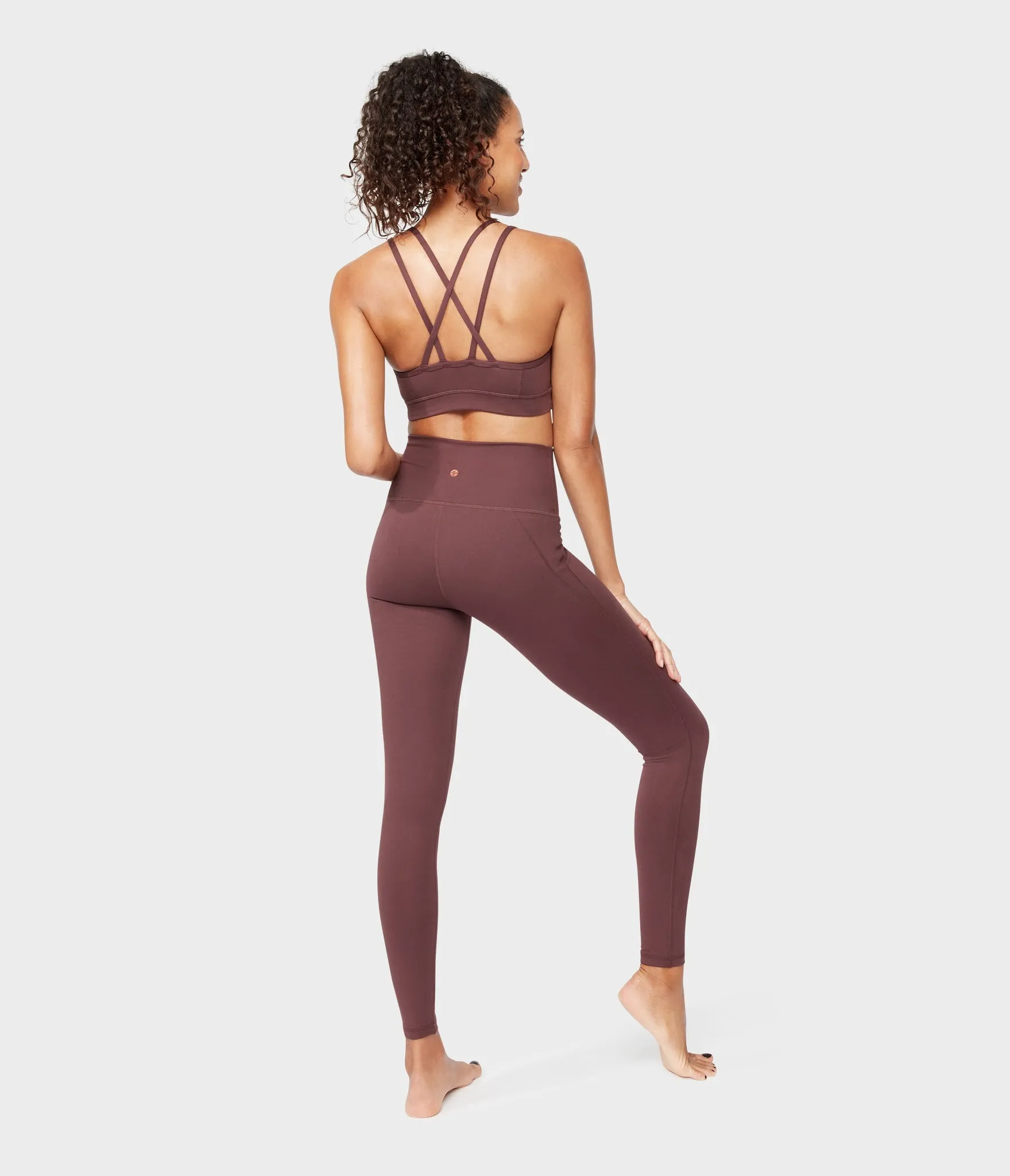 Manduka Apparel - Women's Cross Strap Bra 01 - Dark Chestnut