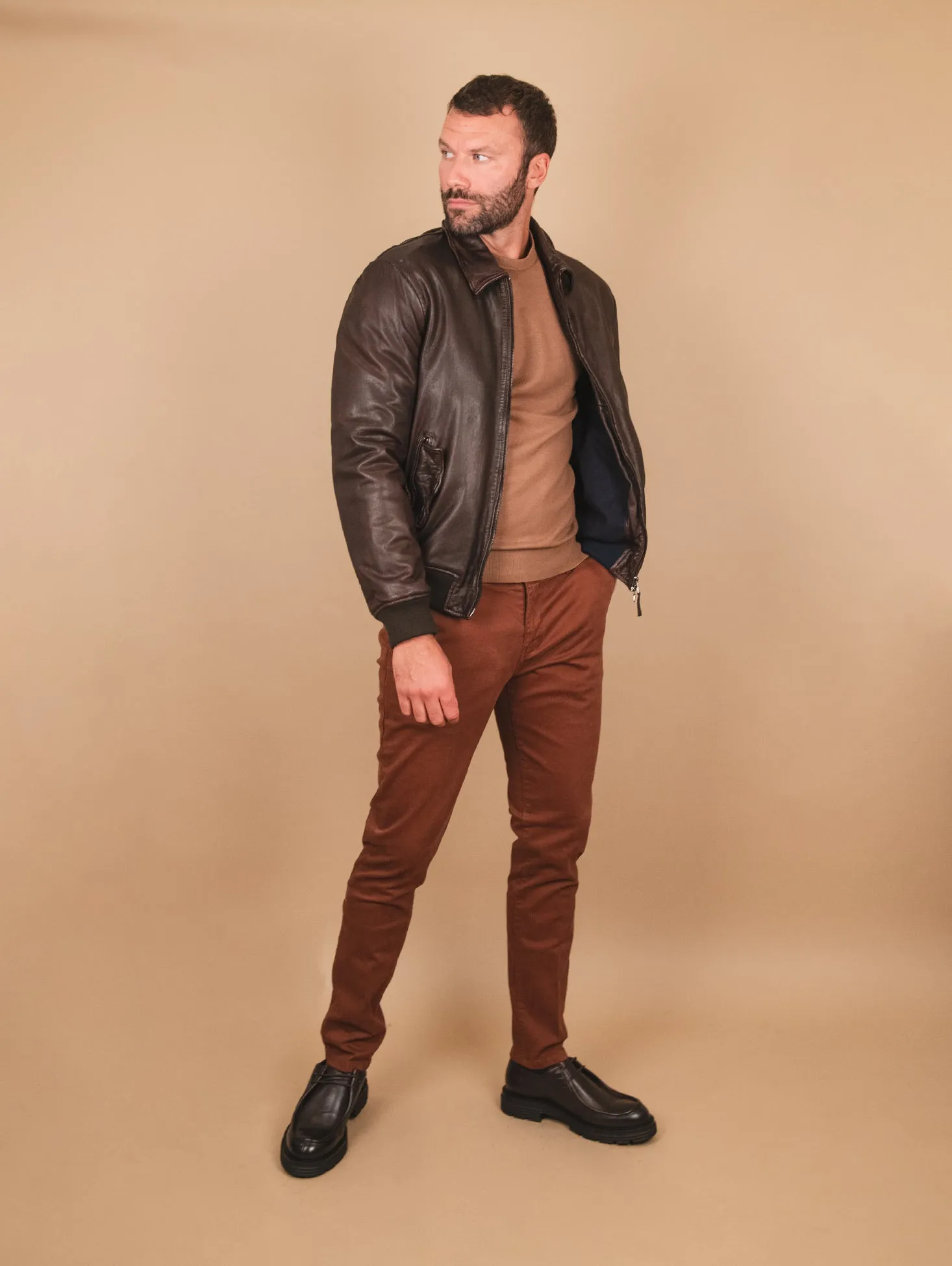 PANTALONE CHINOS IN COTONE LISCIO ELASTICIZZATO coccio