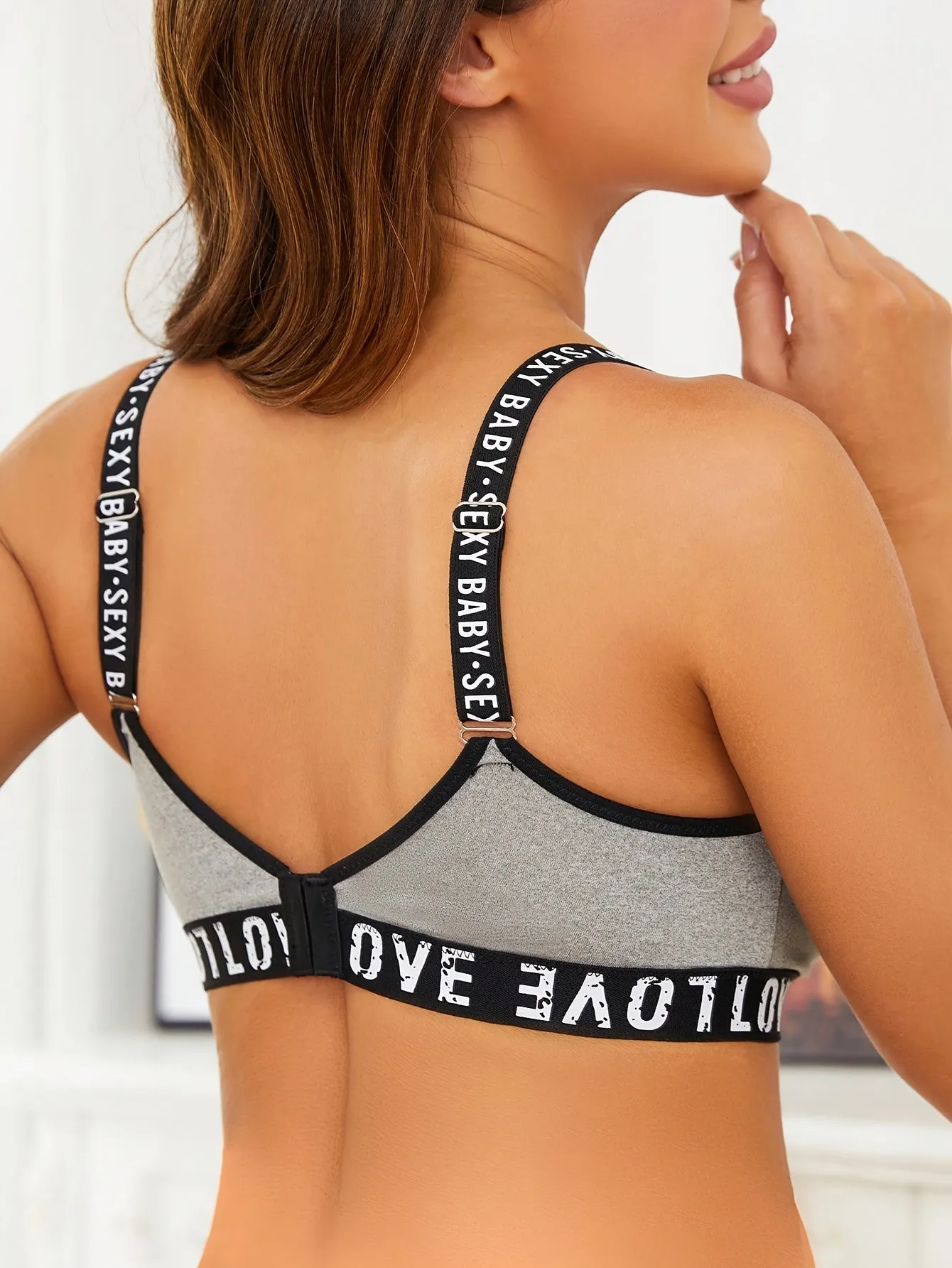 Pregnant Women's Nursing Bras - Active Mid Stretch, Comfy for Daily Comfort During Breastfeeding