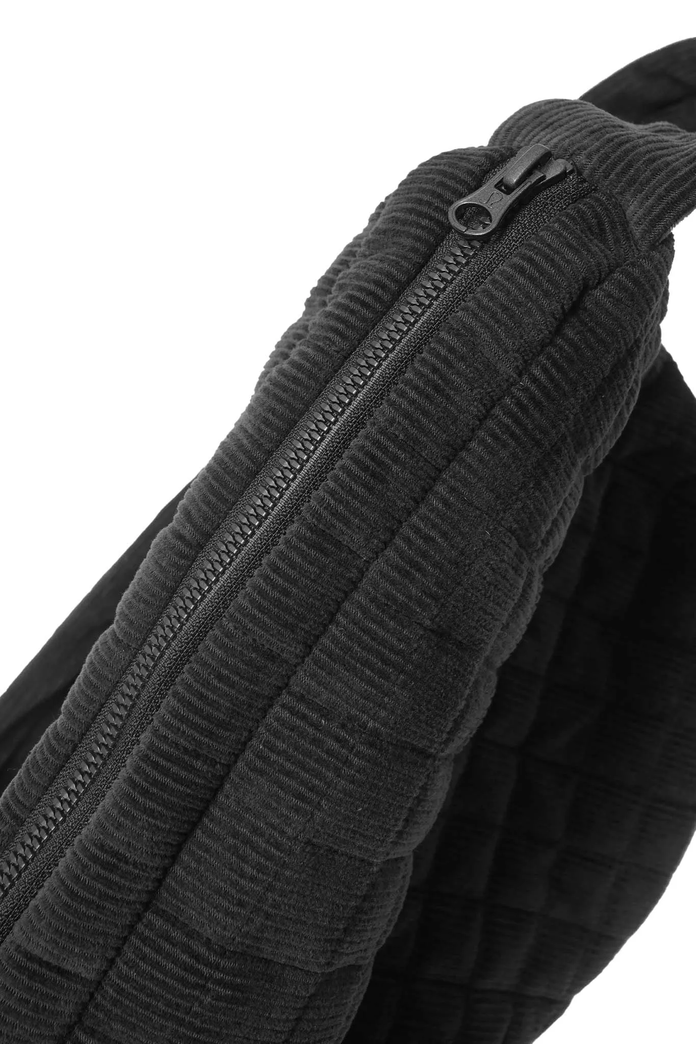 "FLOW" CROSS BAG IN MIDNIGHT CORDUROY