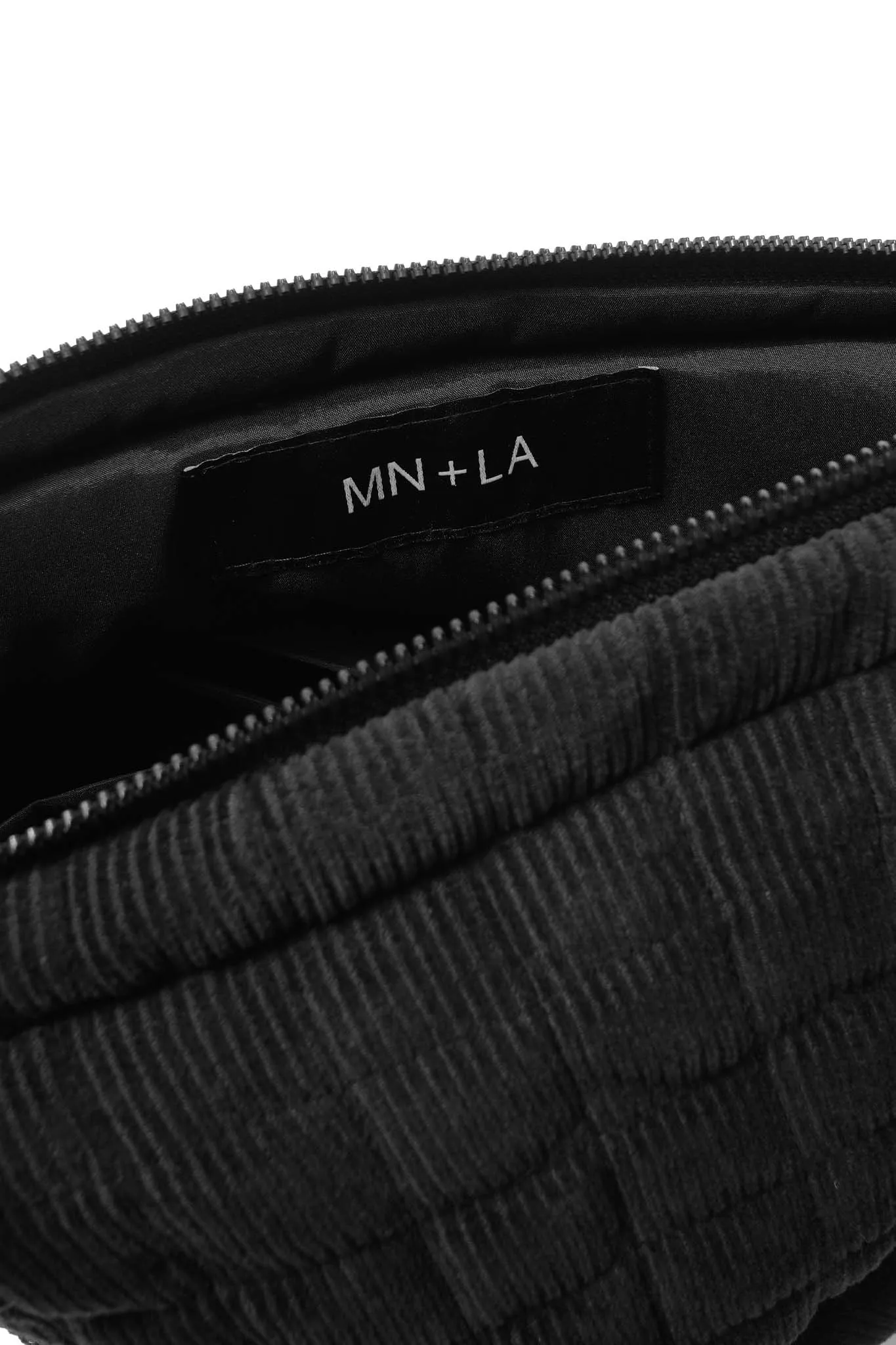 "FLOW" CROSS BAG IN MIDNIGHT CORDUROY
