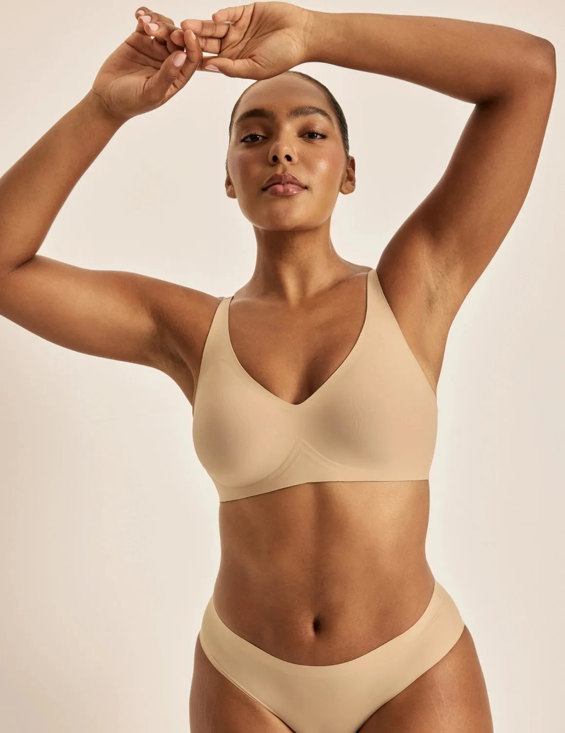 Revolution V-Neck Bra