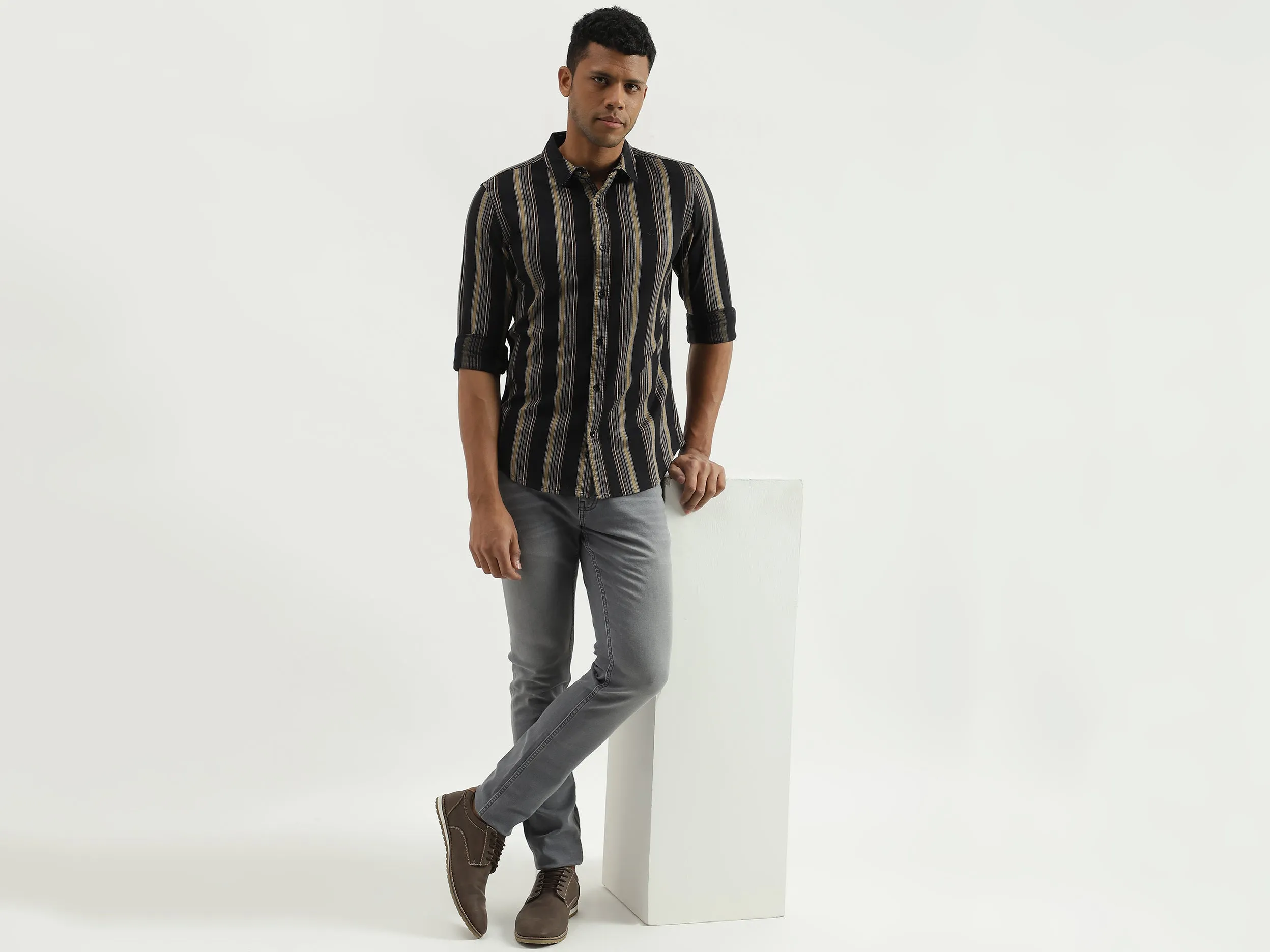 Slim Fit Spread Collar Striped Shirt