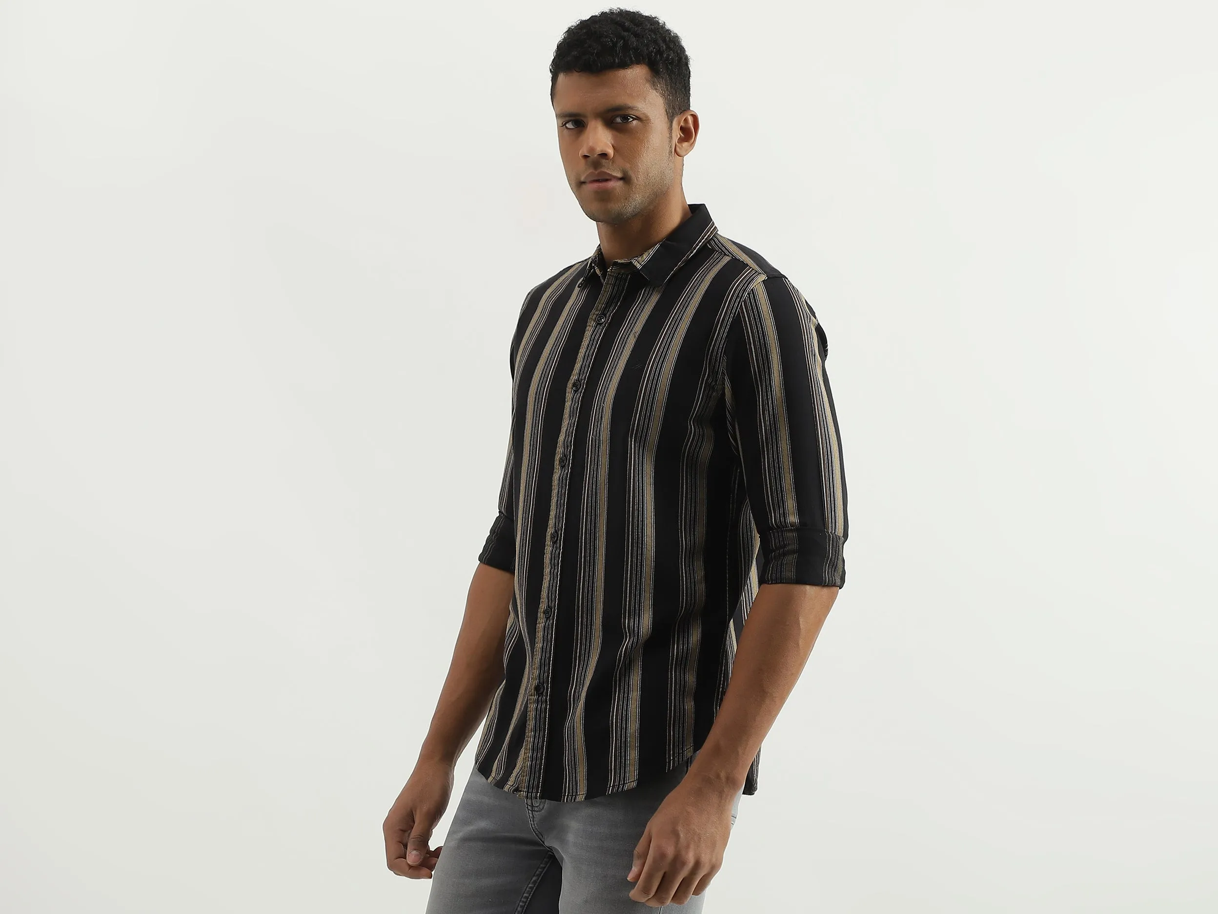 Slim Fit Spread Collar Striped Shirt