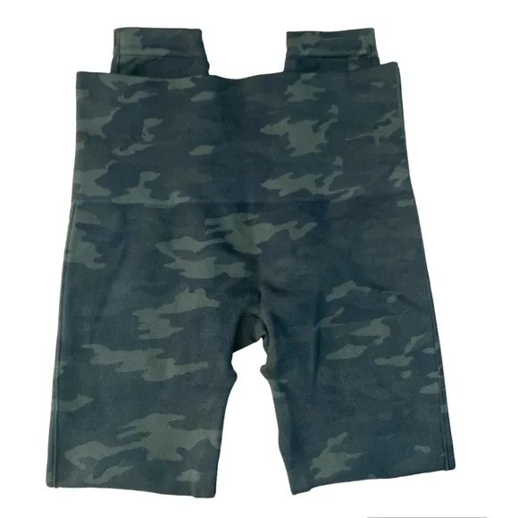 Spanx Look At Me Now Green Camo Leggings