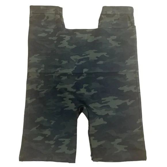 Spanx Look At Me Now Green Camo Leggings