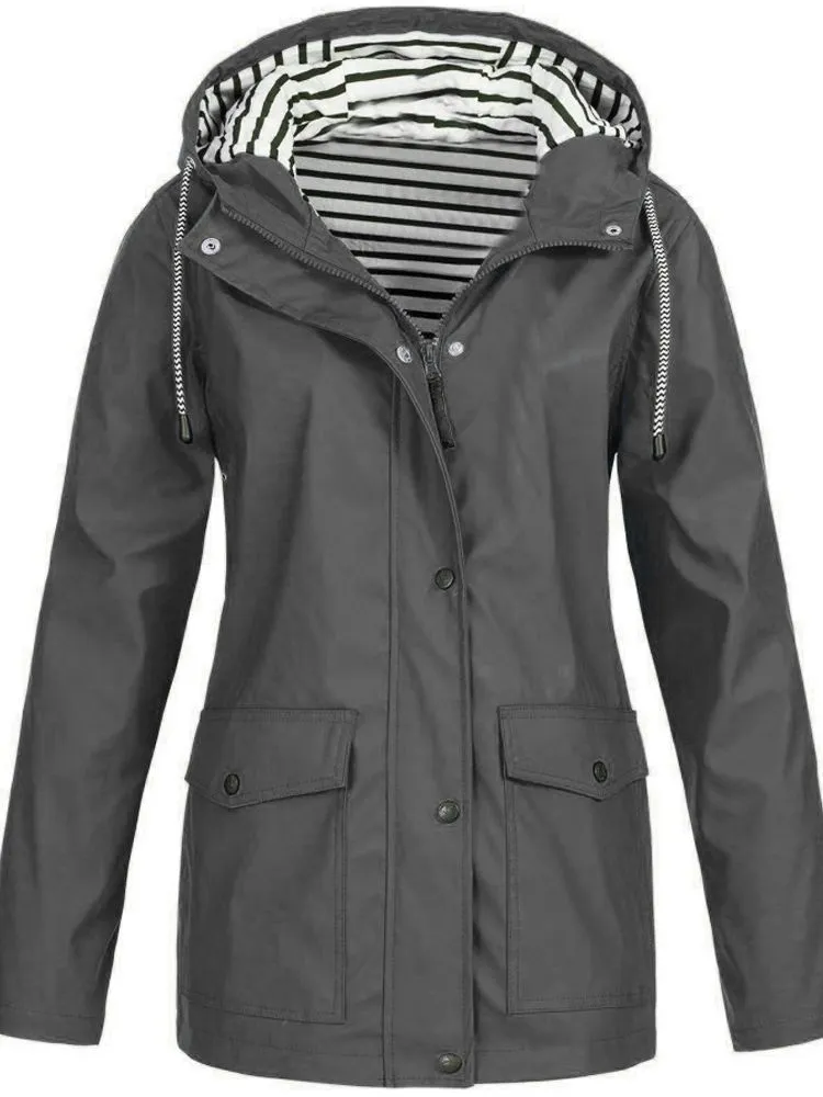 Spring-Fall Trench Coat – Stylish and Weatherproof for Every Occasion