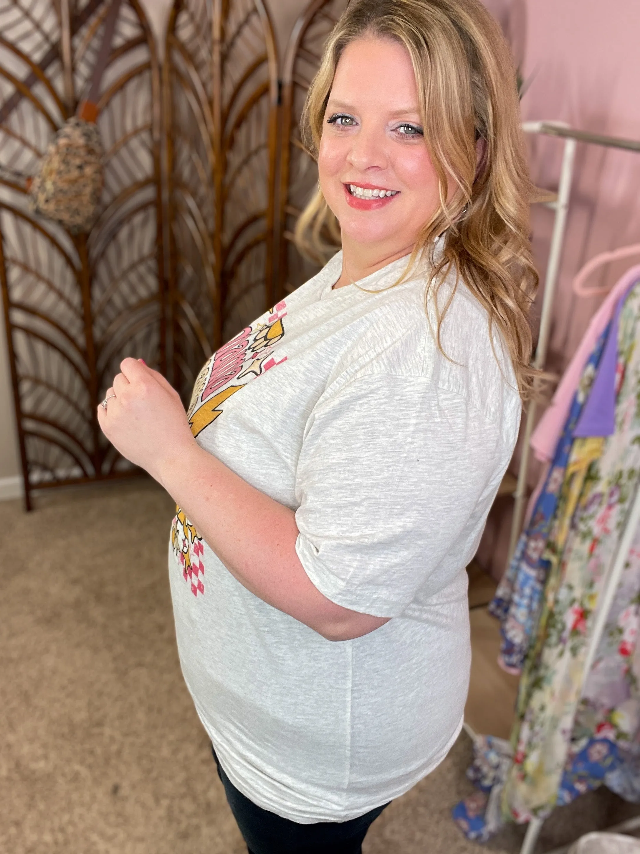 Summer Daisy Mama Graphic Tee - Oatmeal