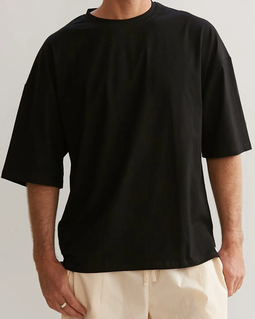 SUNRISE SLEEP TEE IN BLACK