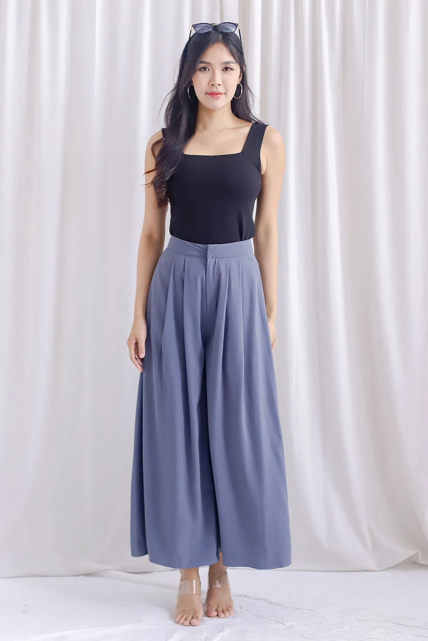 Tiara Wide Legged Pants In Gunmetal Grey