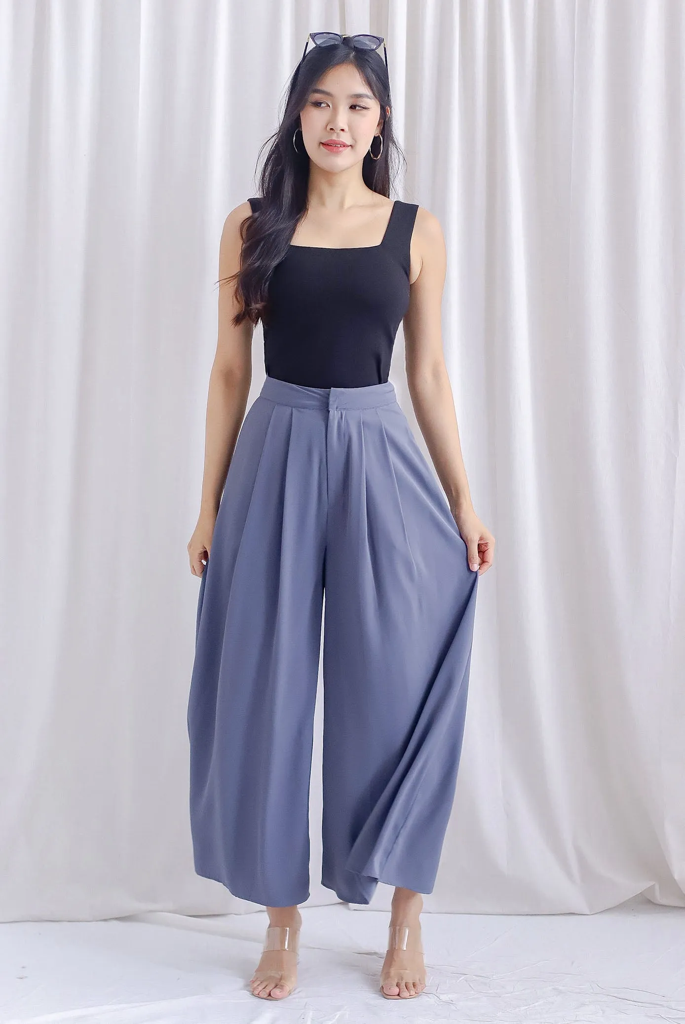 Tiara Wide Legged Pants In Gunmetal Grey