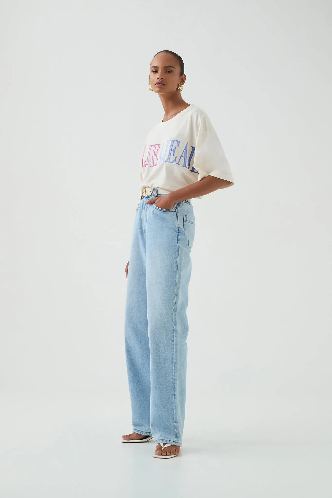 Vie Oversized Logo Tee