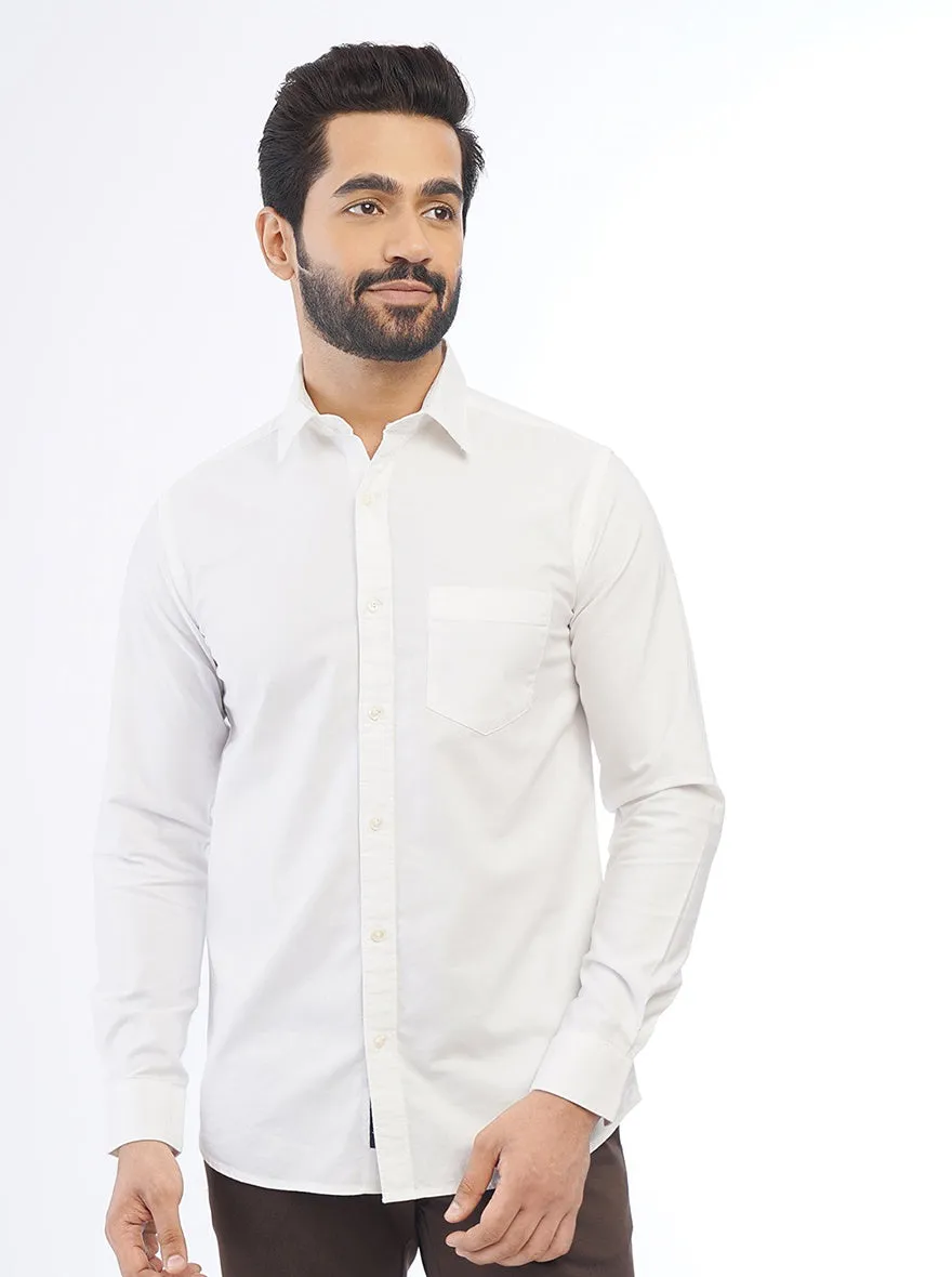 White Solid Slim Fit Casual Shirt | JadeBlue