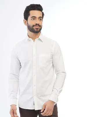 White Solid Slim Fit Casual Shirt | JadeBlue